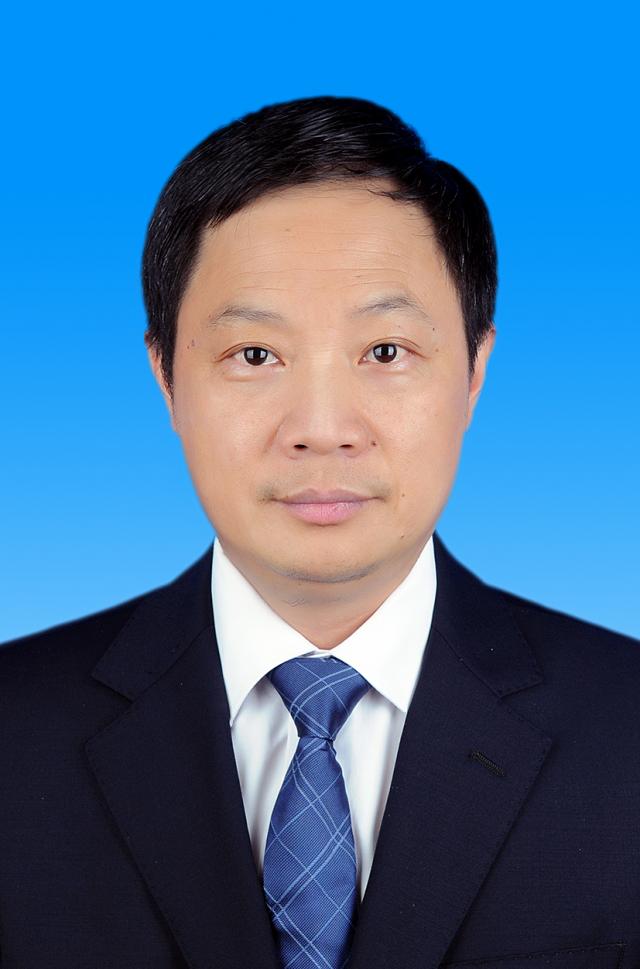 陈始发党委常委副校长