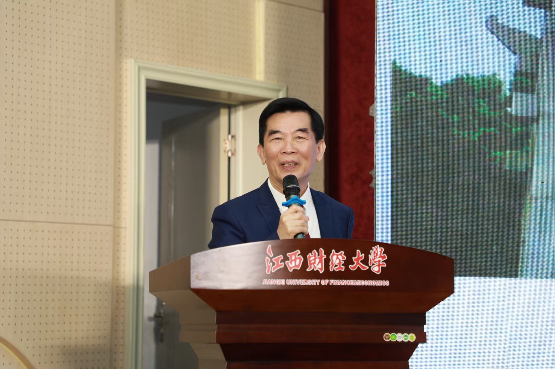 6d3c97d234.jpg